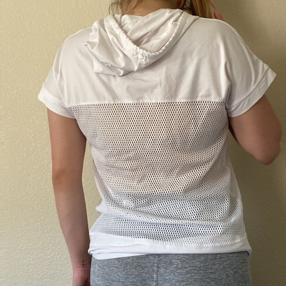 Zobha Hooded Tee - Picture 6 of 6